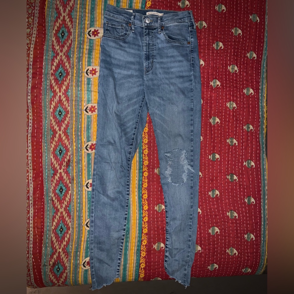 Levi’s mile high rise jeans